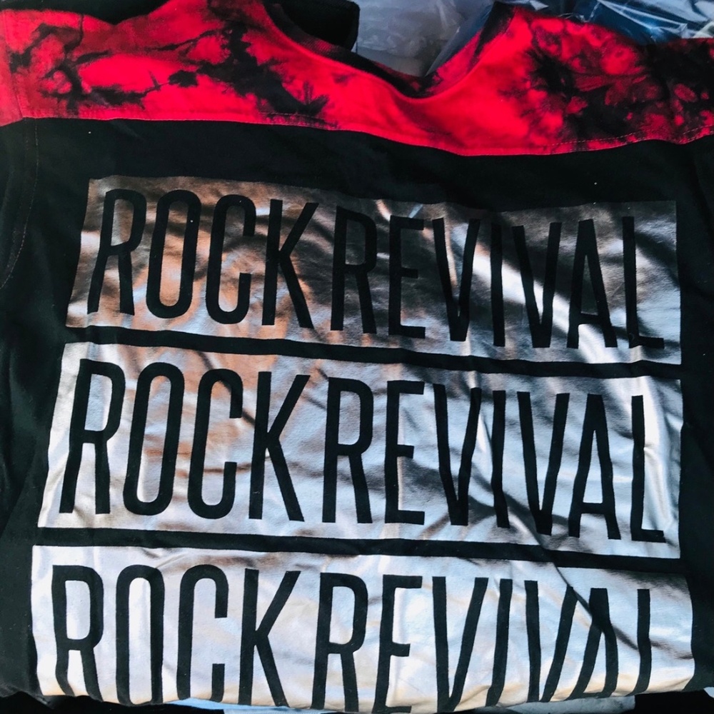 Men Rock Revival XL T-shirt “gently worn”